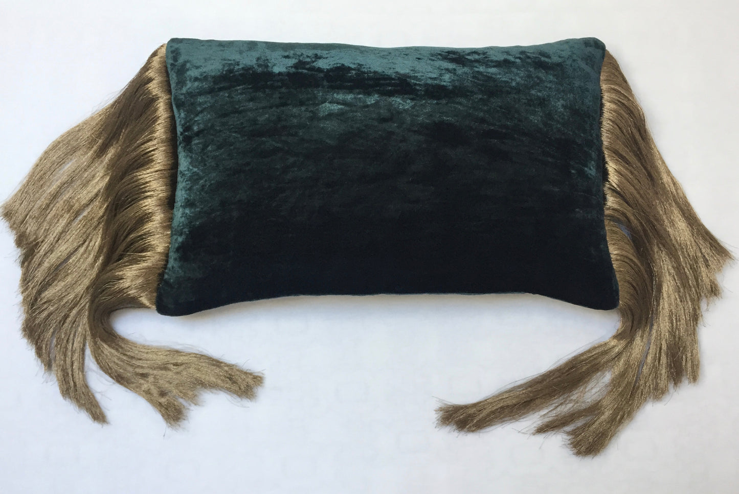 Anke Drechsel Kissen PLAIN LONG METAL Fringe Teal Seiden Samt Grün Beige