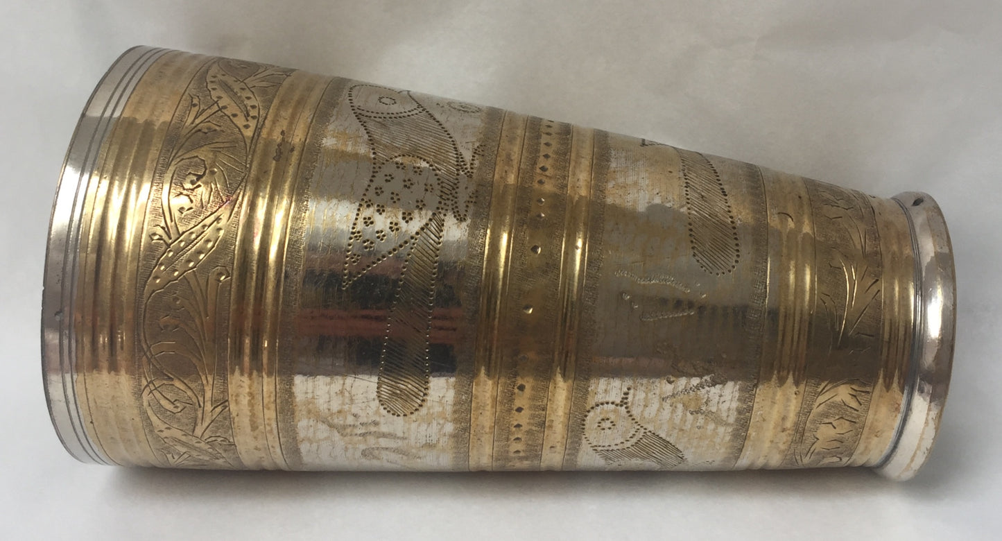 Alte Messing Becher Vase Wasserbecher Silber Gold Fische Gravur Handarbeit