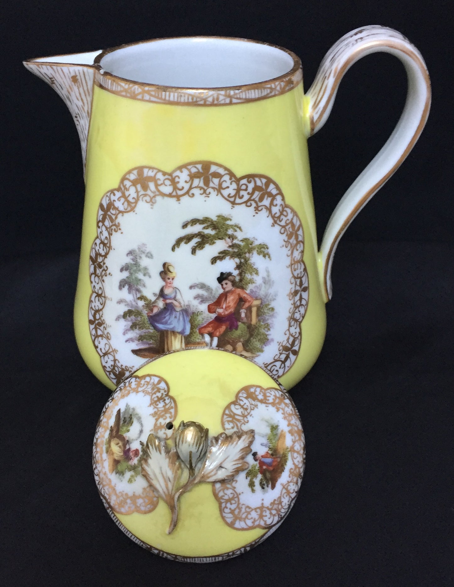 Meissen Porzellan Kaffeekanne 1800 Seltene Kanne Landschaft und Menschen 2.Wahl