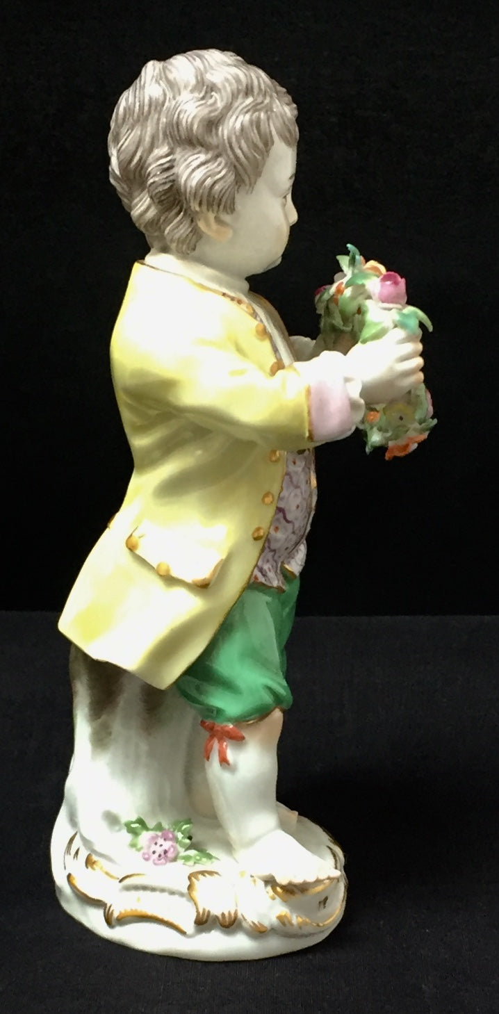 Meissen Gärtnerjunge mit Blumenkranz 1. Wahl Porzellan Figur