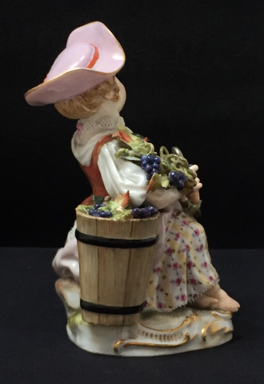 Meissen Figur Gärtnerin mit Trauben 1800 1. Wahl Porzellan Frau