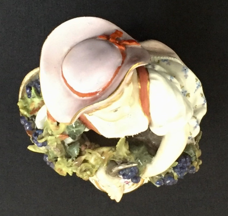 Meissen Figur Gärtnerin mit Trauben 1800 1. Wahl Porzellan Frau