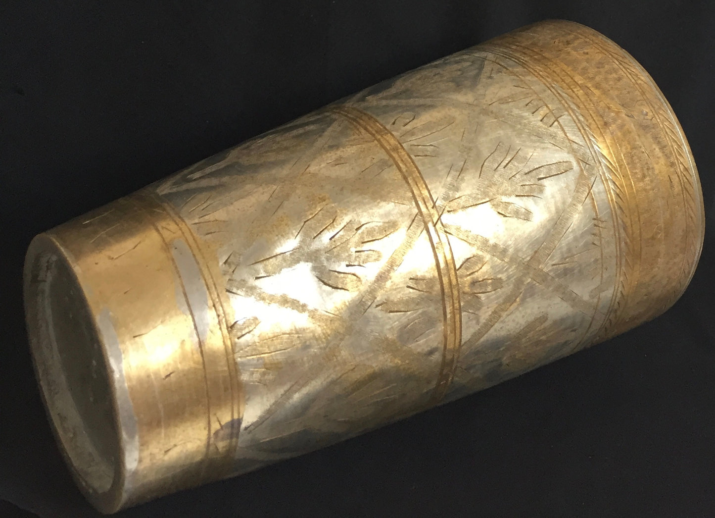 Messing Becher Alte Vase Gravur Handarbeit Gold Silber Stiftbecher