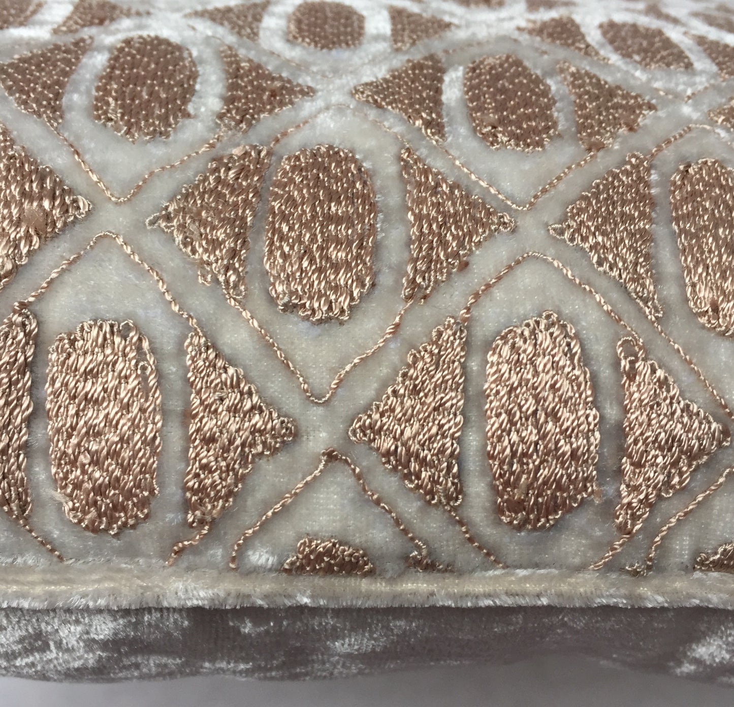 Anke Drechsel Kissen NINA Silber Beige Bestickt Seiden Samt