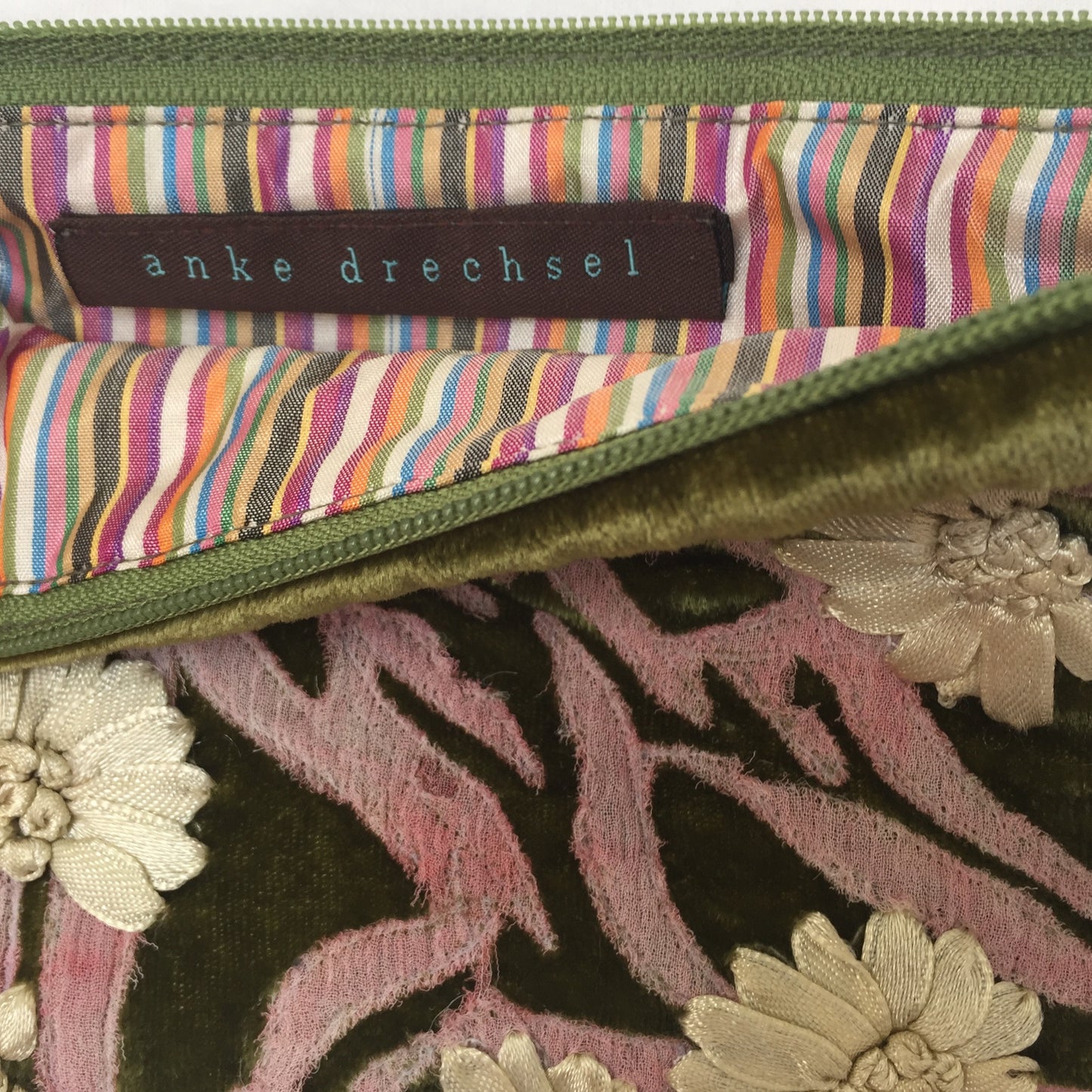 Anke Drechsel Zip Pouch Floral Light Green Bestickt Seiden Samt Grün