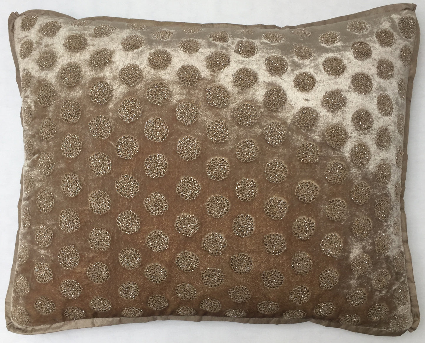 Anke Drechsel Kissen MEDAL Platinum Bestickt Seiden Samt Beige Silber