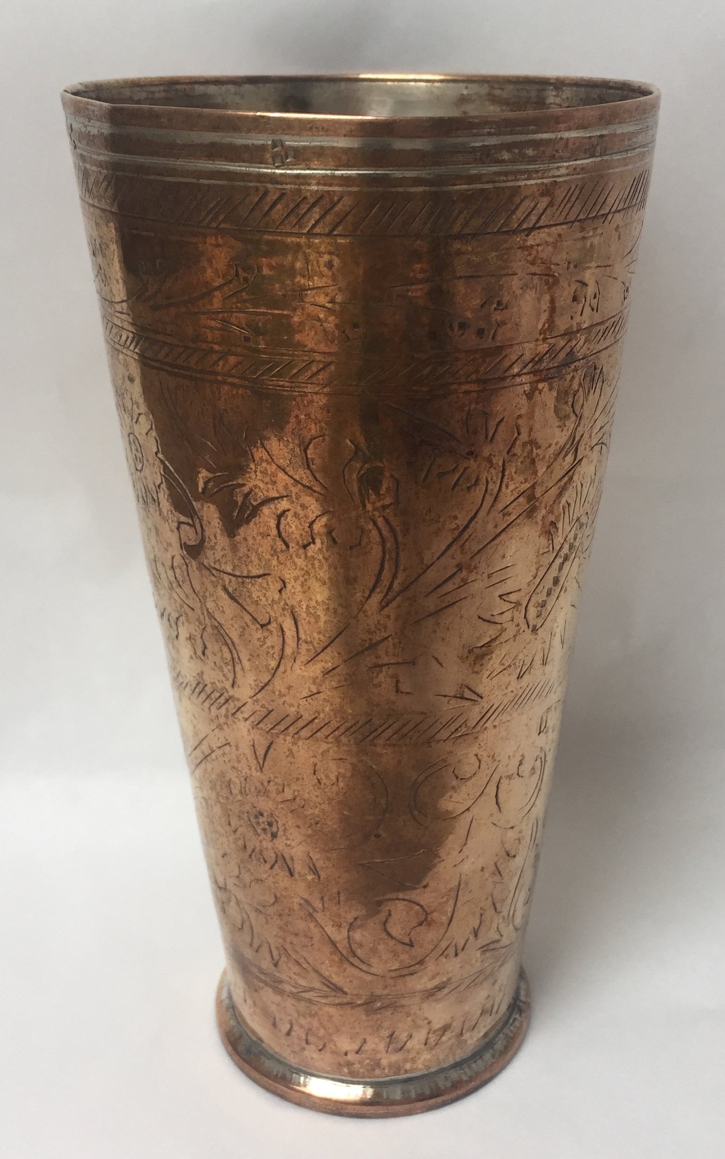 Antik Messing Becher Vase Wasserbecher Stiftbecher Gold Gravur Handarbeit
