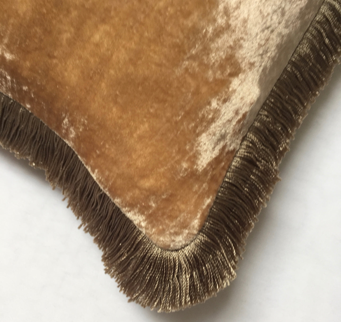 Anke Drechsel Kissen PLAIN Silber Franzen Taupe Seiden Samt Kamel Beige