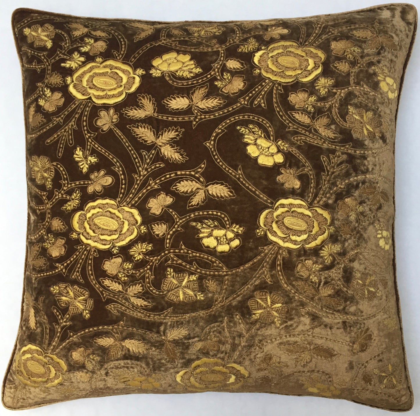 Anke Drechsel Kissen ERNA Light Brown Bestickt Seiden Samt Braun Gold