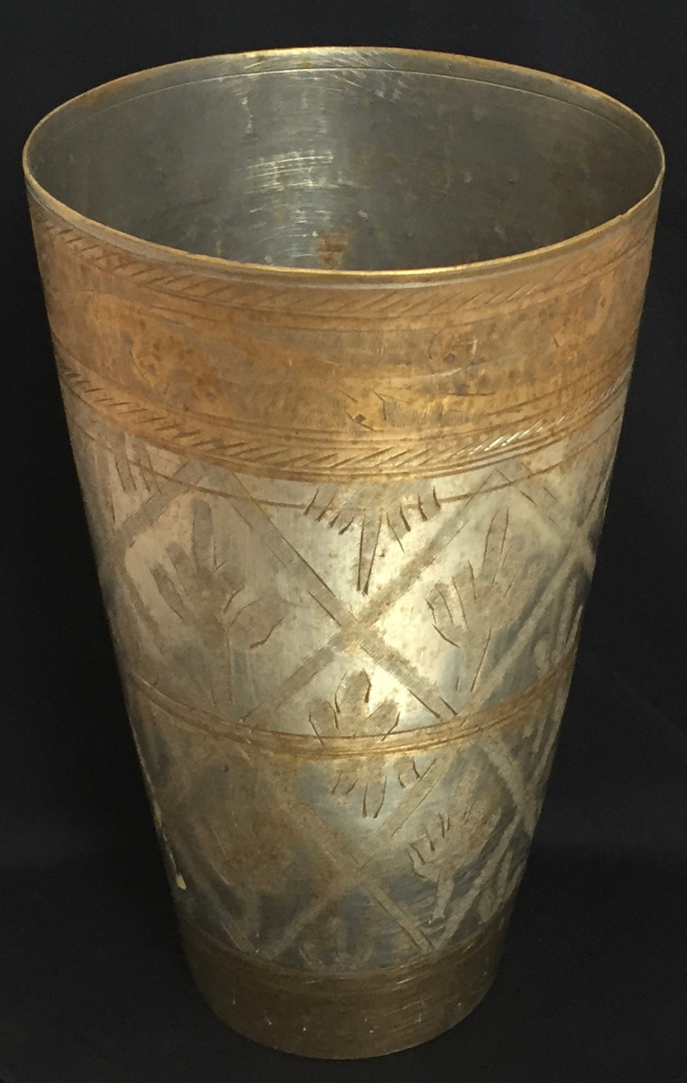 Messing Becher Alte Vase Gravur Handarbeit Gold Silber Stiftbecher
