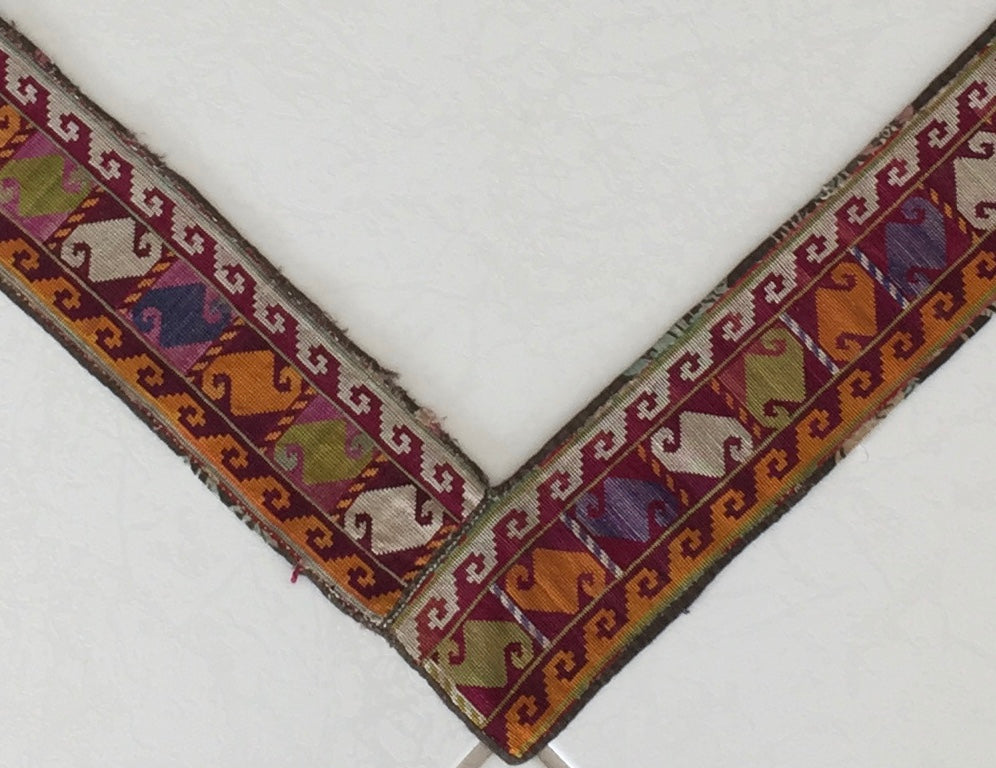 Antike Band Uzbek Suzani Embroidery Stickerei Seide auf Baumwolle Rot Mehrfarbig