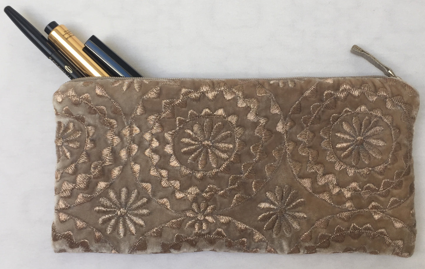 Anke Drechsel Zip Pouch Platinum Metallic Bestickt Seiden Samt Kosmetiktasche Tasche