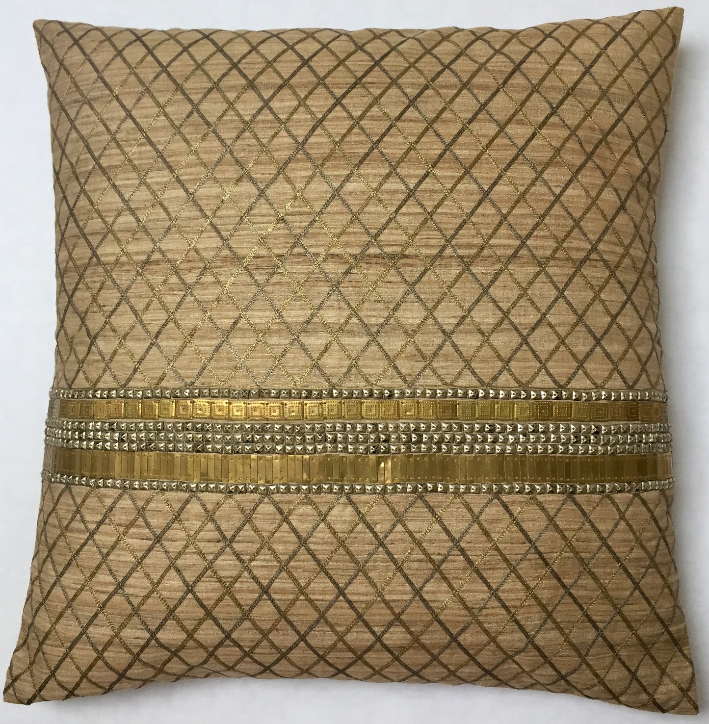 Anke Drechsel Kissen Haute Couture Metallic Gold Beige Bestickt Naturseide
