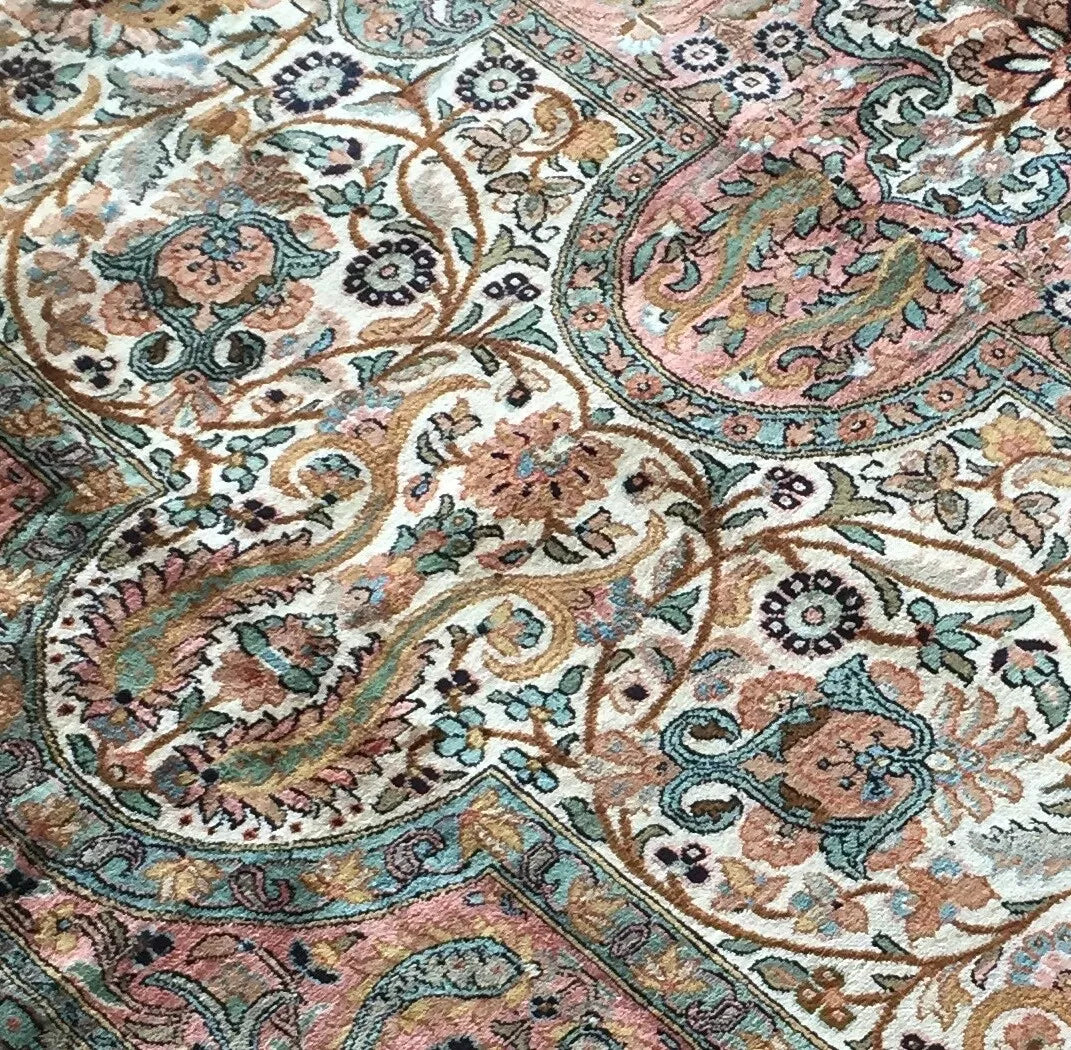 Exquisite Hand-Knotted Kashmir Silk Carpet – A Masterpiece of Persian-Inspired Elegance